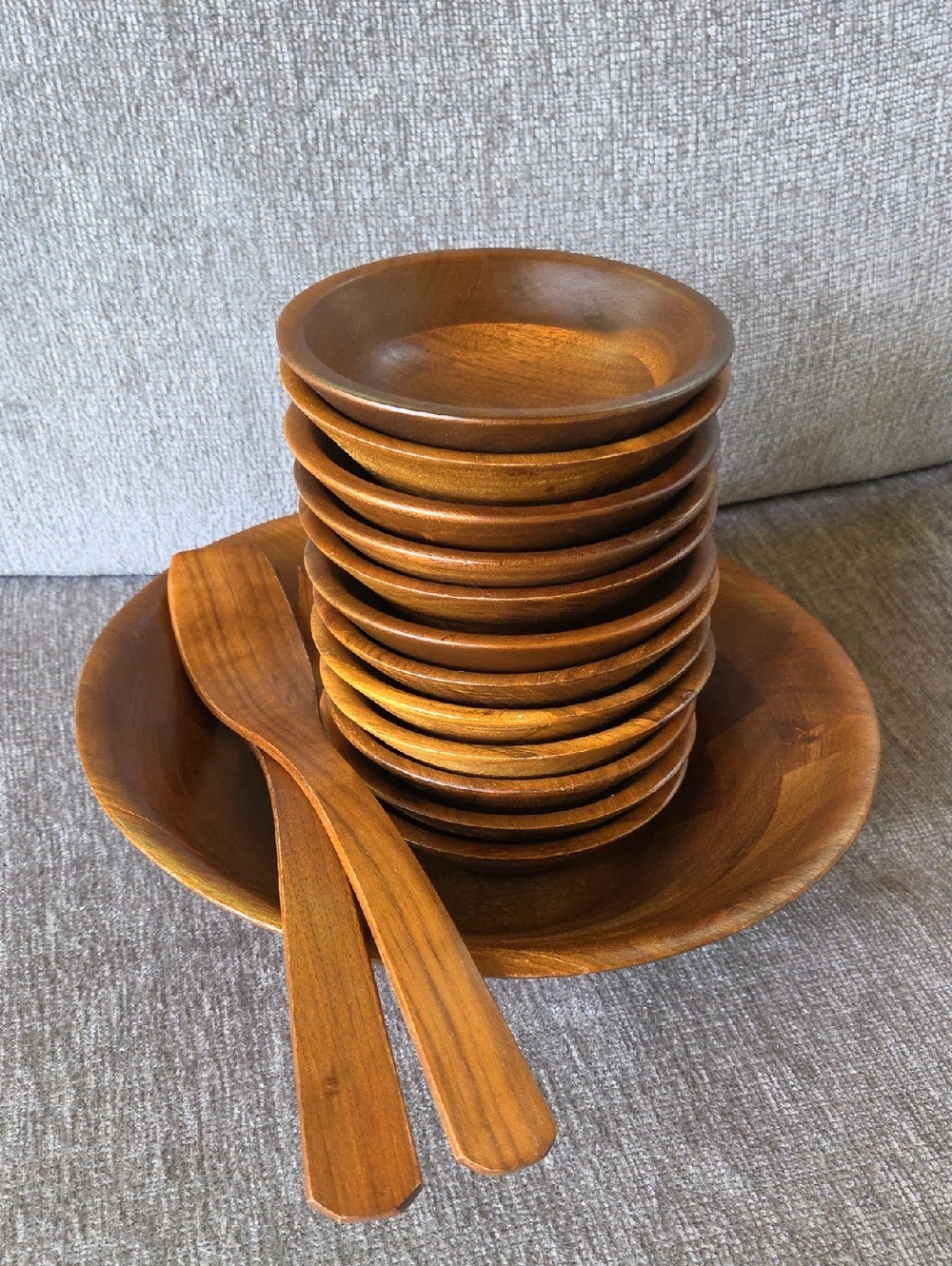 Vermilion Mid-Century Walnut Salad Bowl, 12 Serving Bowls and  Utensils